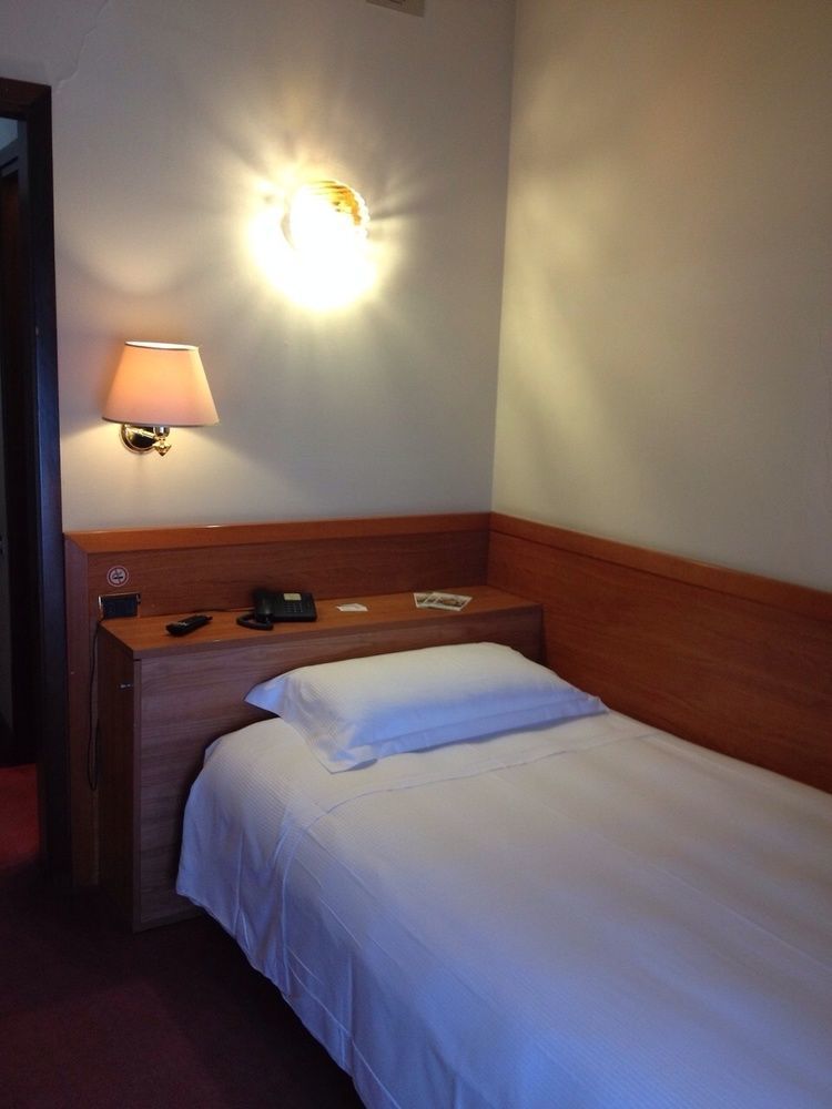 Hotel Palace Rovigo Exteriör bild